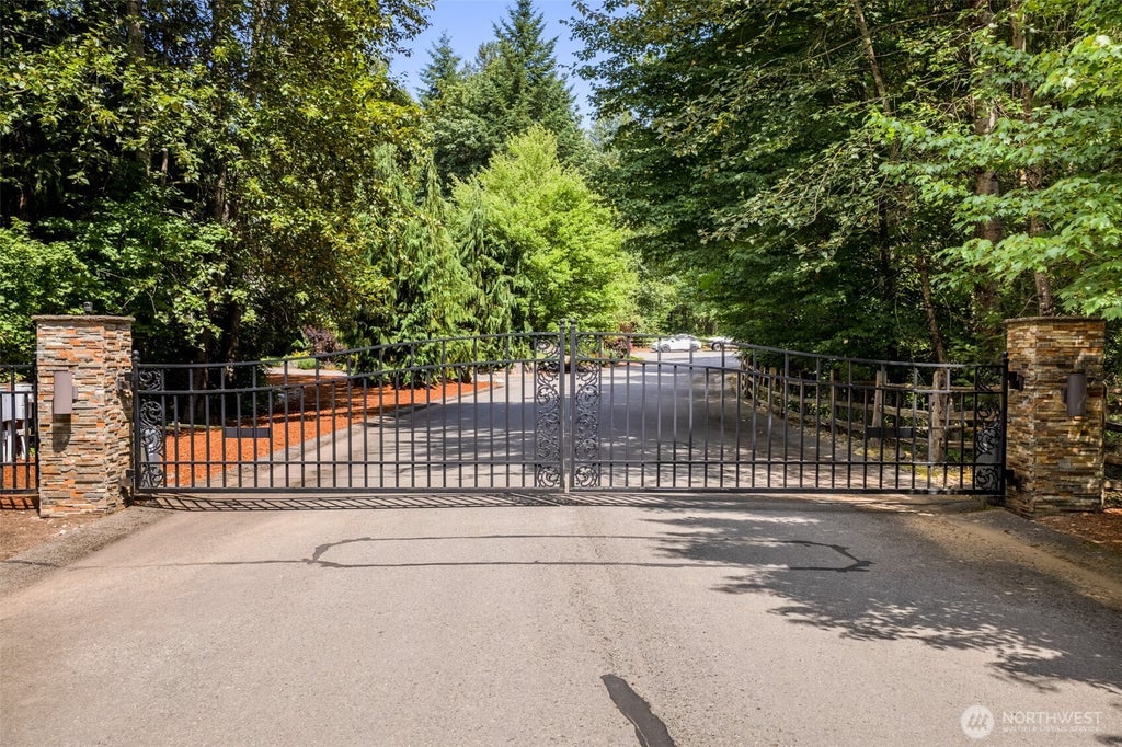 Photo of 21930 SE 311th Court, Black Diamond, WA 98010 (MLS # 2548427)