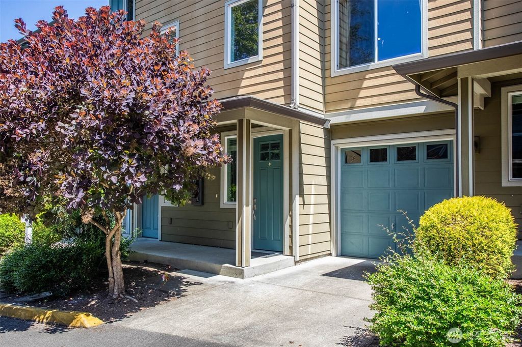 Photo of 2115 201st Place SE #R-103, Bothell, WA 98012 (MLS # 2389104)