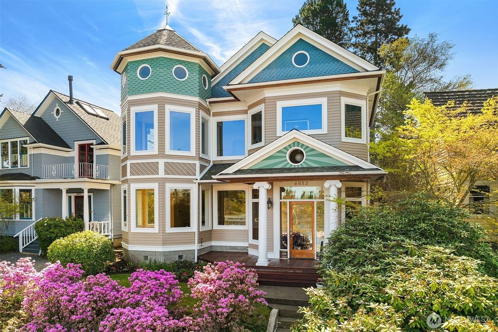 Photo of 6652 E Green Lake Way N, Seattle, WA 98103 (MLS # 2362139)