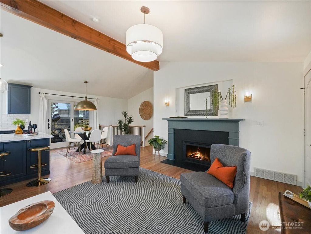 Photo of 114 S 212th Street, Des Moines, WA 98198 (MLS # 2489280)