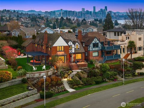 2256 W Viewmont Way W Seattle WA 98199