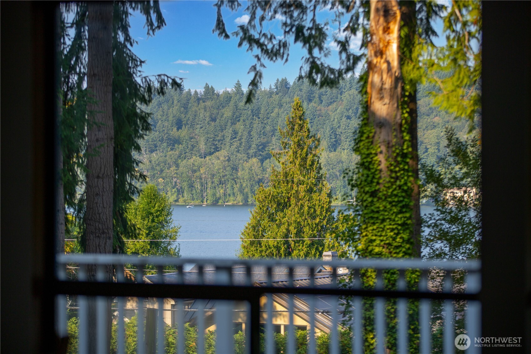 2915 W Lake Sammamish Pkwy NE