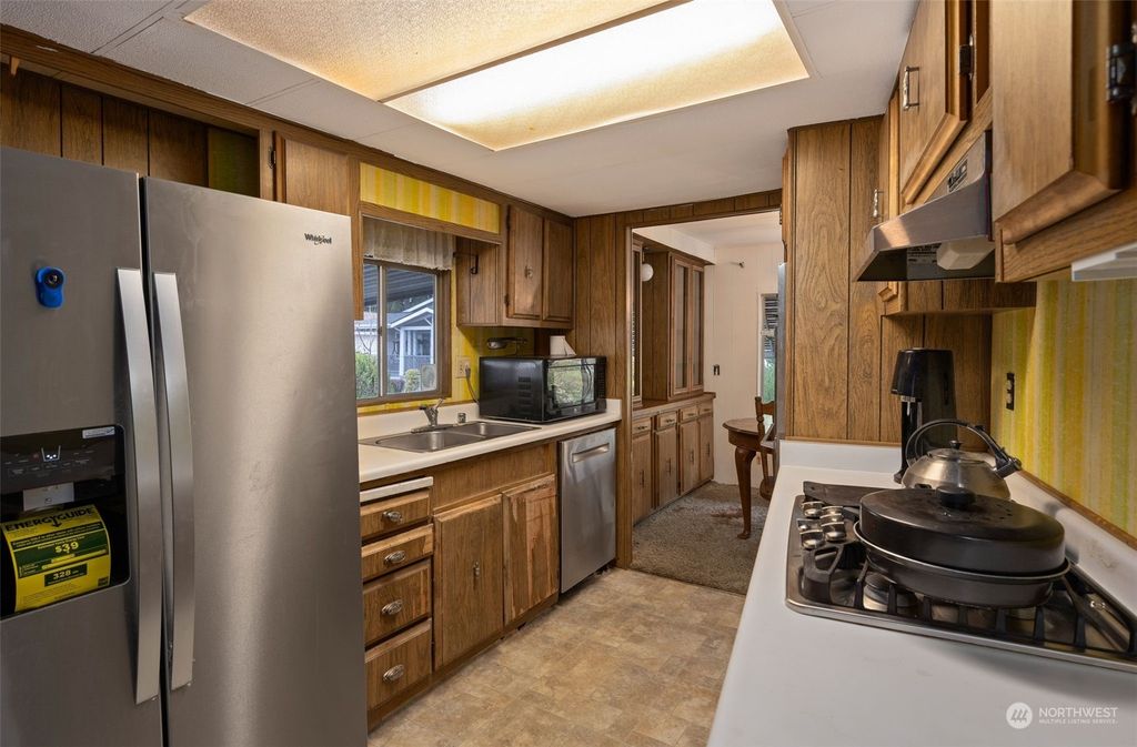 Photo of 18425 NE 95th Street #52, Redmond, WA 98052 (MLS # 2187527)