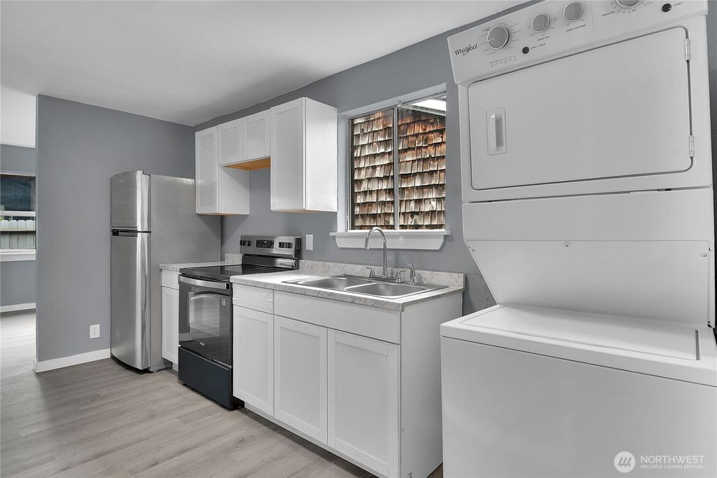 Photo of 324 26TH Avenue S, Seattle, WA 98144 (MLS # 2507714)