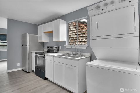 Photo of 324 26TH Avenue S, Seattle, WA 98144 (MLS # 2507714)