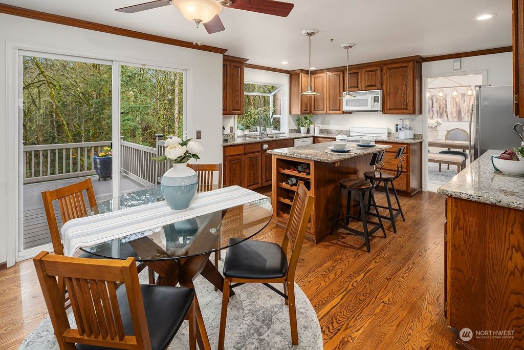 Photo of 17417 SE 47th Street, Bellevue, WA 98006 (MLS # 2201789)