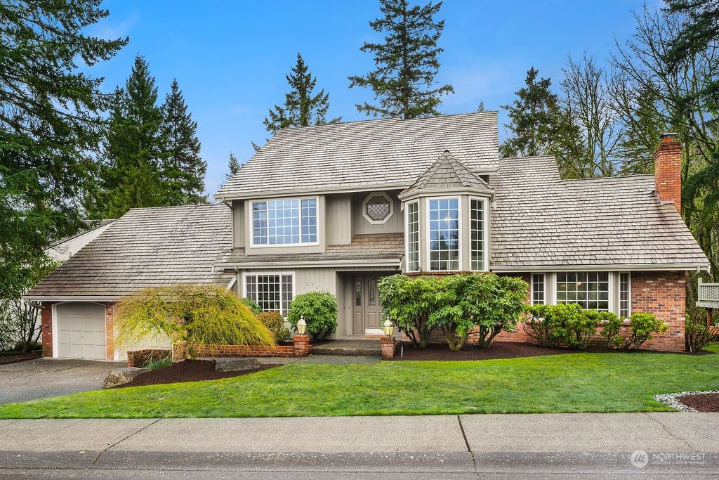 Photo of 17417 SE 47th Street, Bellevue, WA 98006 (MLS # 2201789)