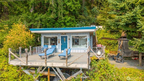 Photo of 8343 B Franklin Road, Clinton, WA 98236 (MLS # 2565209)