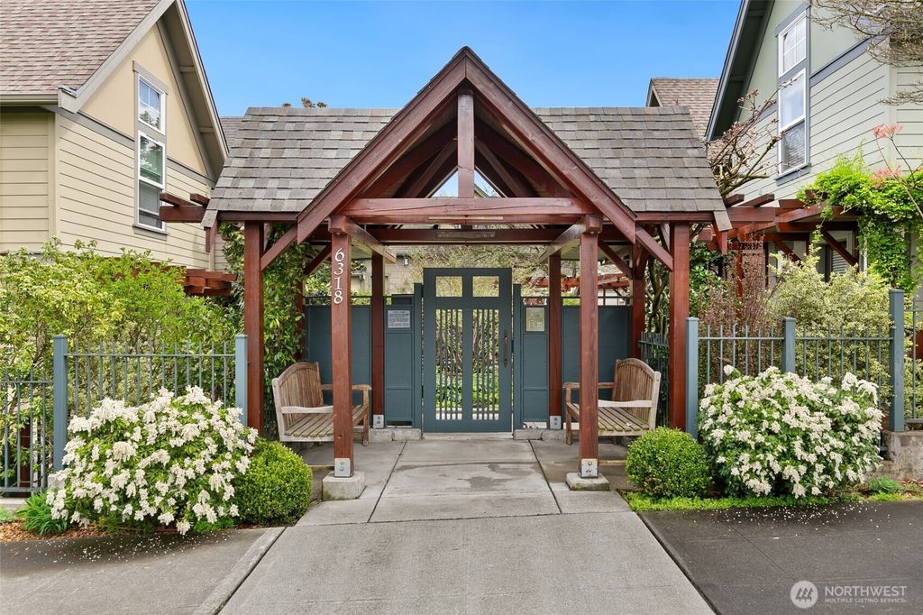 Photo of 6318 5th Avenue NE #G, Seattle, WA 98115 (MLS # 2357336)