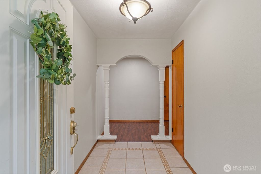 Photo of 1315 Thomas Street, Aberdeen, WA 98520 (MLS # 2467745)