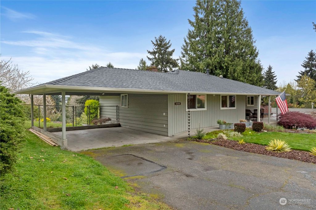 Photo of 14448 6th Avenue S, Burien, WA 98168 (MLS # 2220590)