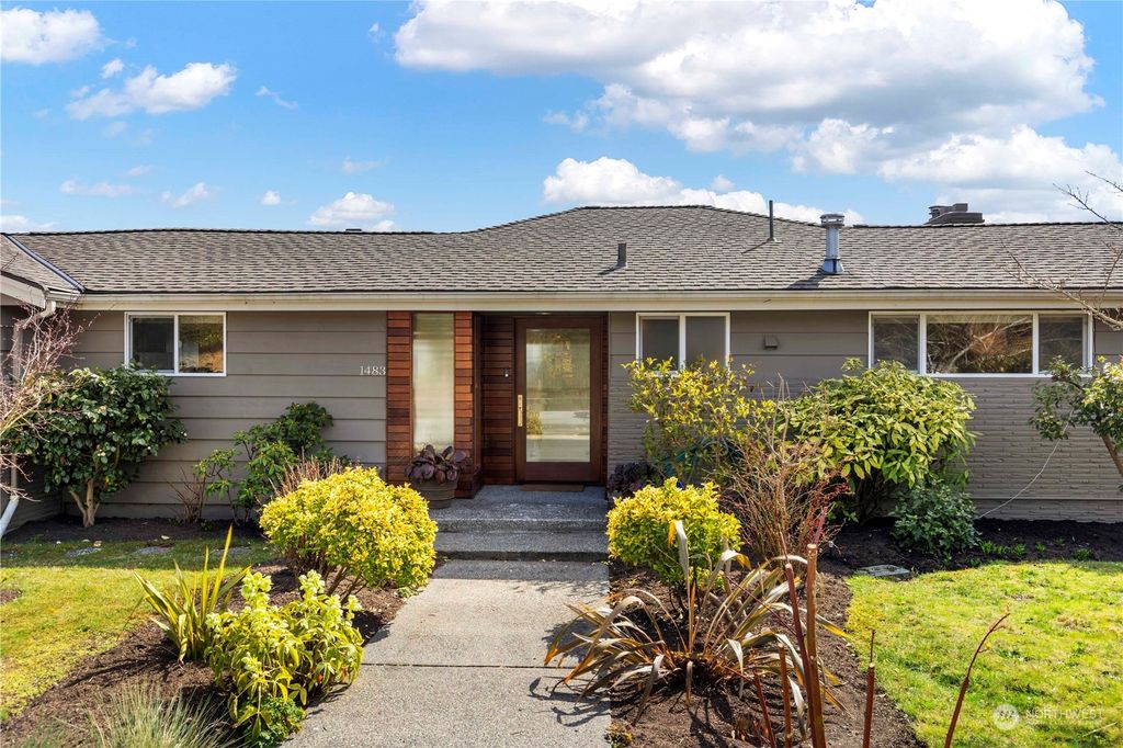 Photo of 1483 NW 185th Street, Shoreline, WA 98177 (MLS # 2052558)