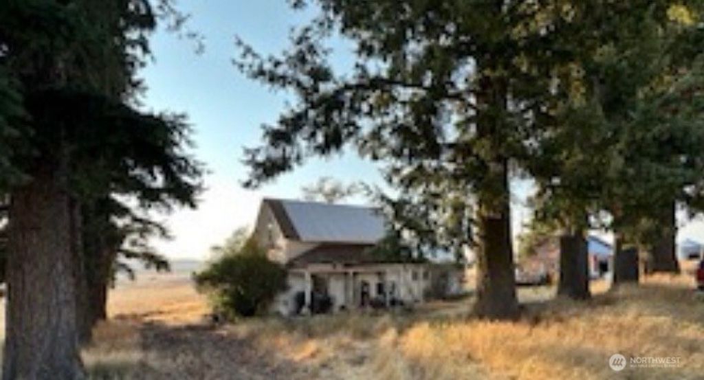 Photo of 735 N Main Street, Latah, WA 99018 (MLS # 2461585)