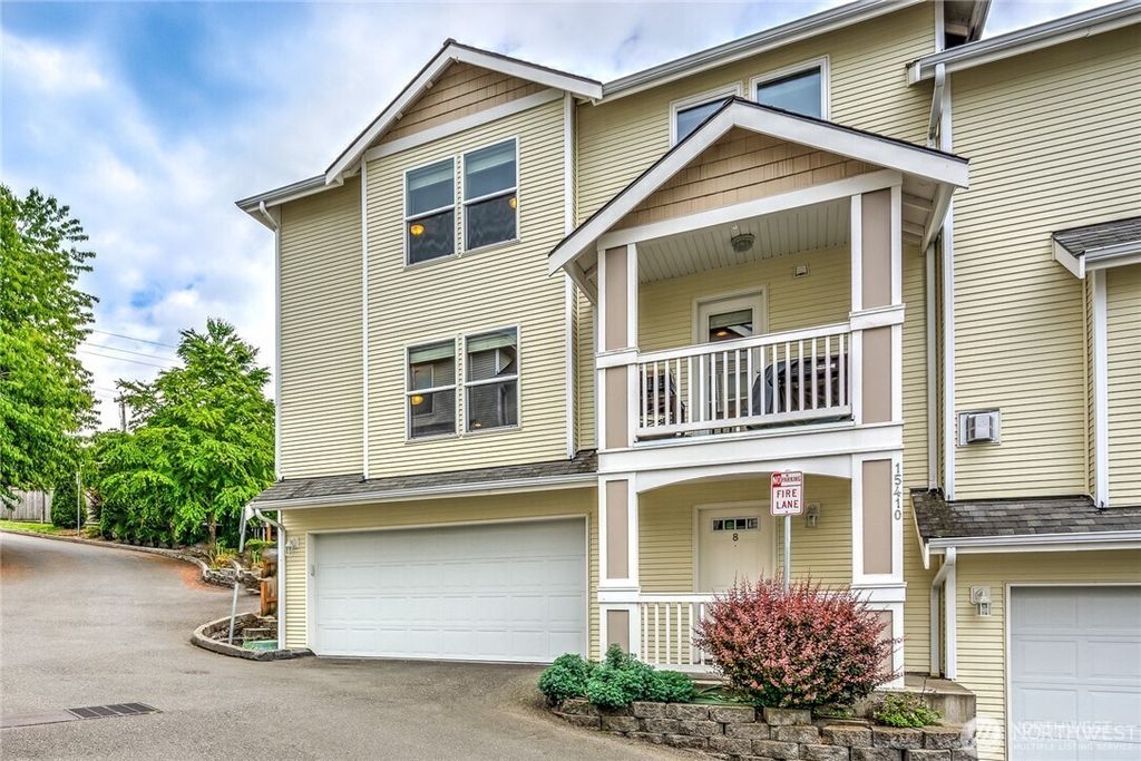 Photo of 15410 40th Avenue W #8, Lynnwood, WA 98087 (MLS # 2402573)