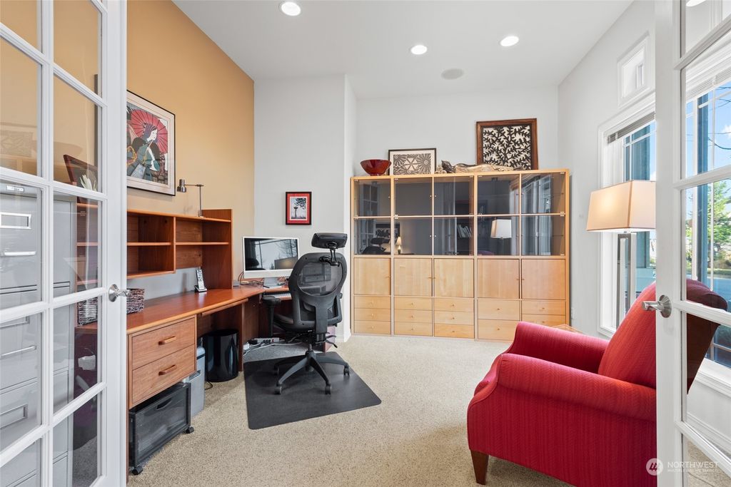 Photo of 12649 Sun Break Way NE, Redmond, WA 98053 (MLS # 2326095)