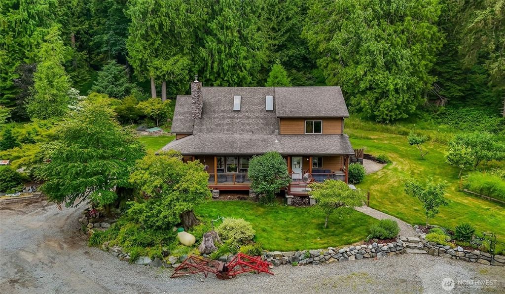 Photo of 3378 Deer Trails Lane, Bow, WA 98232 (MLS # 2548443)