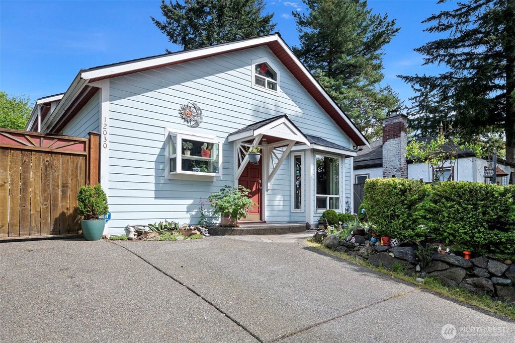 Photo of 12030 35th Avenue NE, Seattle, WA 98125 (MLS # 2368949)