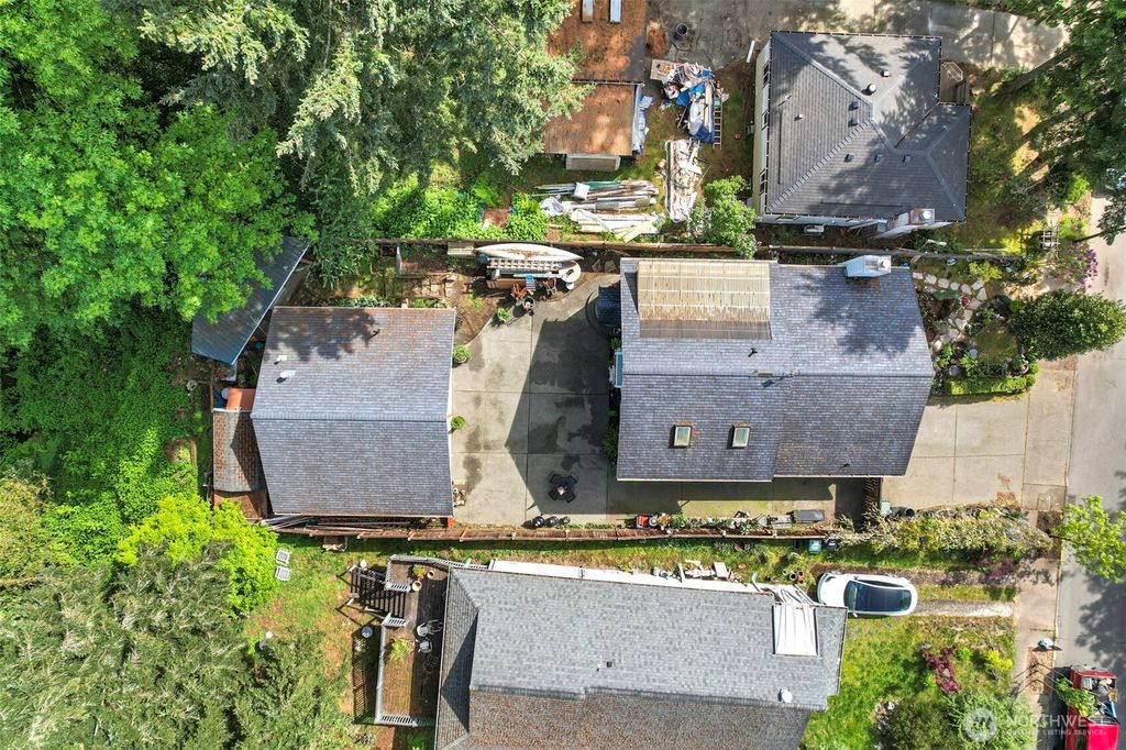 Photo of 12030 35th Avenue NE, Seattle, WA 98125 (MLS # 2368949)