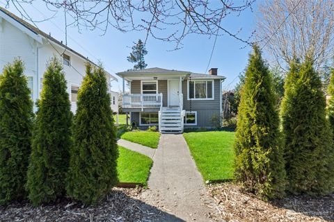 Photo of 4409 26th Avenue SW, Seattle, WA 98106 (MLS # 2502956)