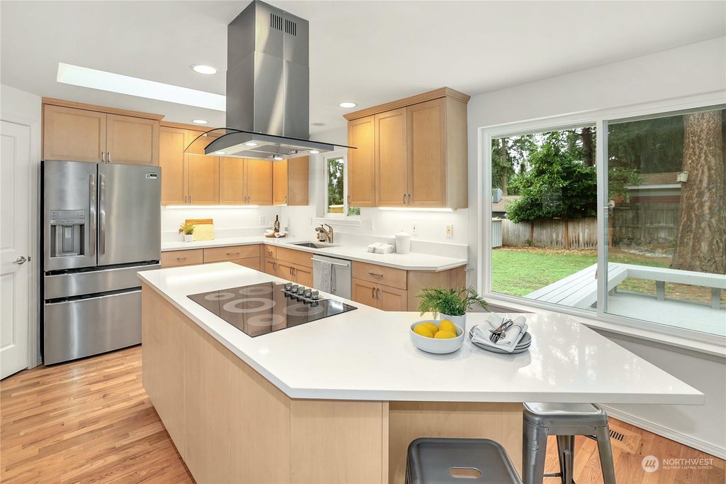 Photo of 2627 127th Avenue NE, Bellevue, WA 98005 (MLS # 2149120)