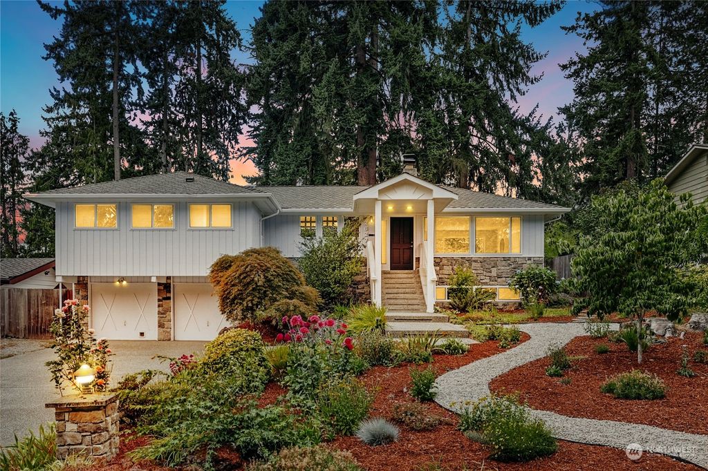 Photo of 2627 127th Avenue NE, Bellevue, WA 98005 (MLS # 2149120)