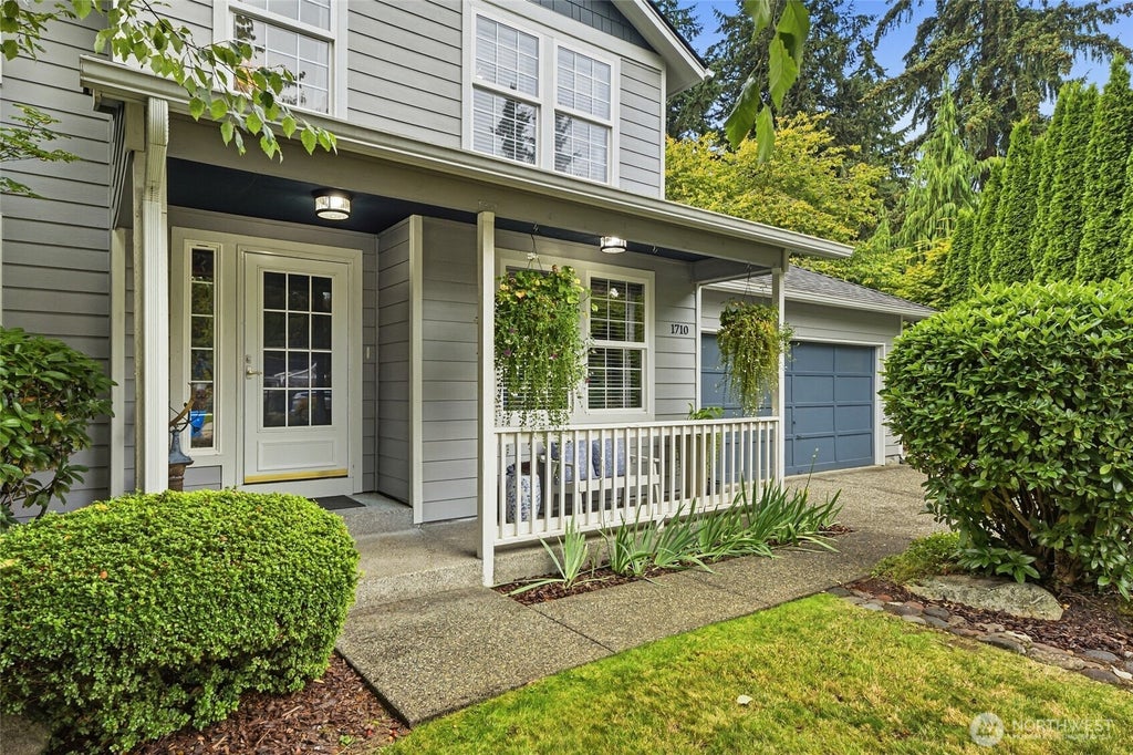 Photo of 1710 SE 23rd Court, Puyallup, WA 98374 (MLS # 2576018)