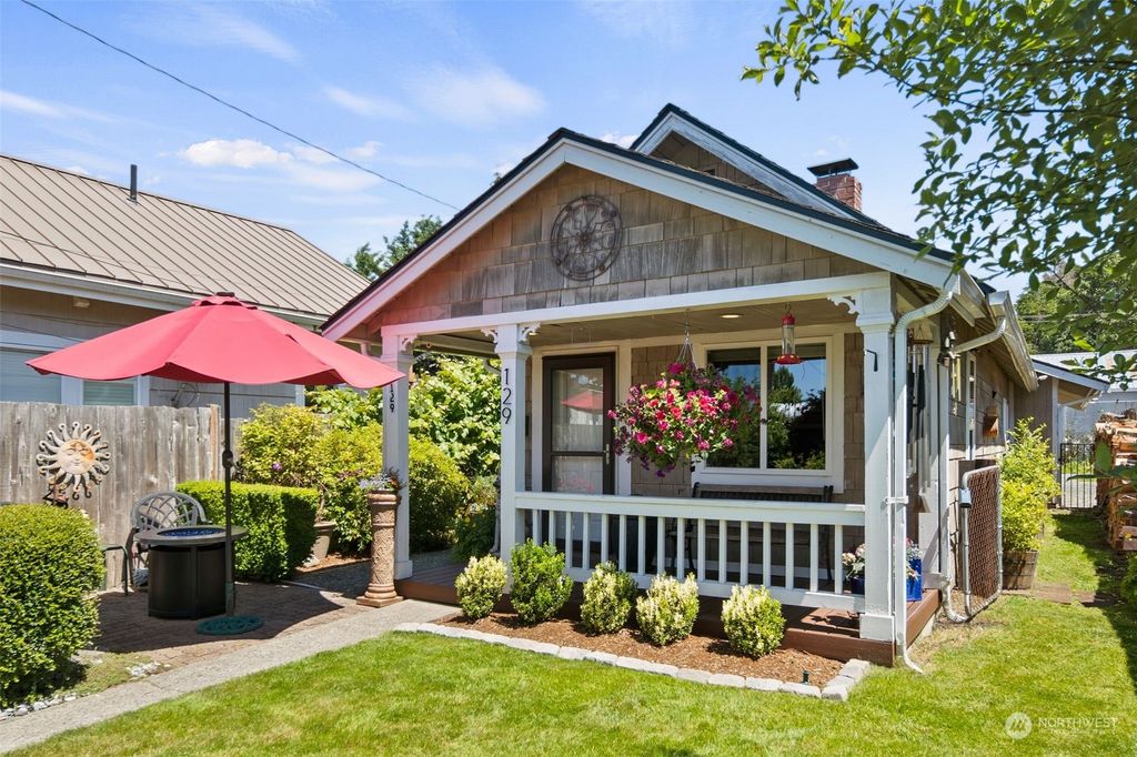 Photo of 129 Charles Street, Monroe, WA 98272 (MLS # 2249241)