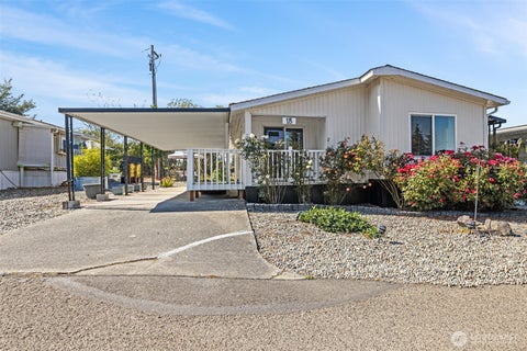 Photo of 921 S Third Avenue #18, Sequim, WA 98382 (MLS # 2582094)