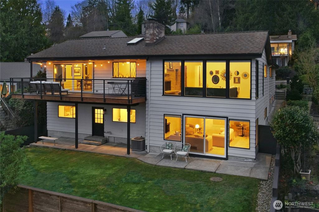 Photo of 7710 57th Avenue NE, Seattle, WA 98115 (MLS # 2518127)