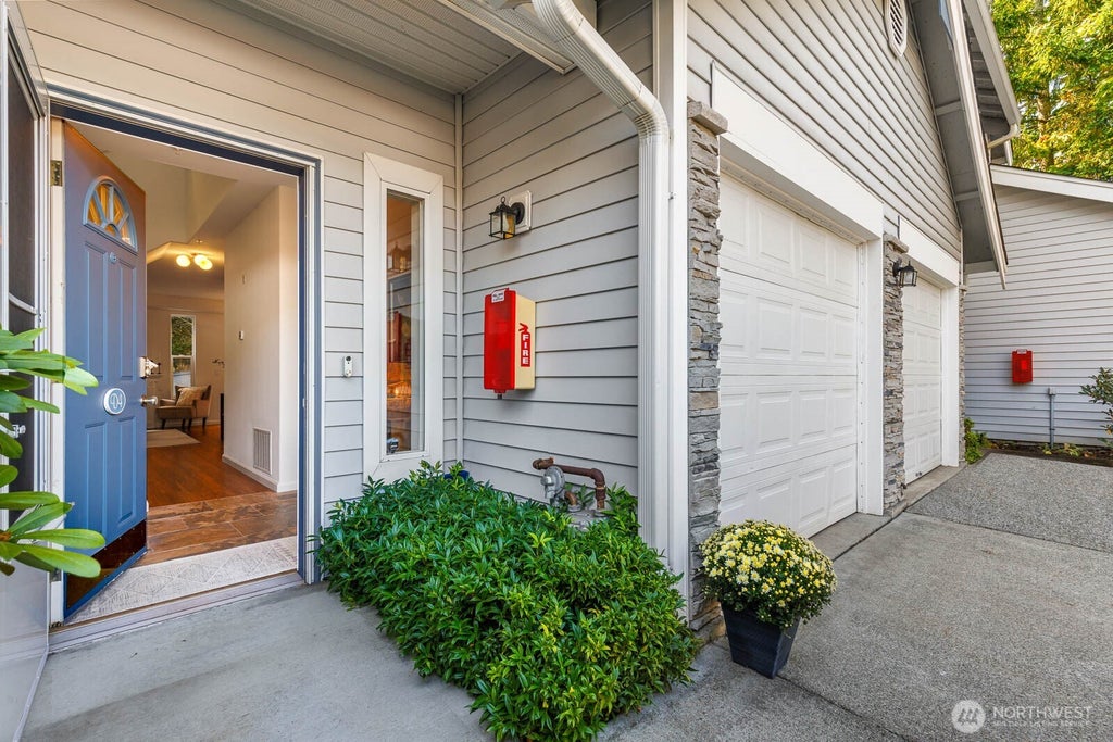 Photo of 21508 50th Avenue W #D4, Mountlake Terrace, WA 98043 (MLS # 2584565)