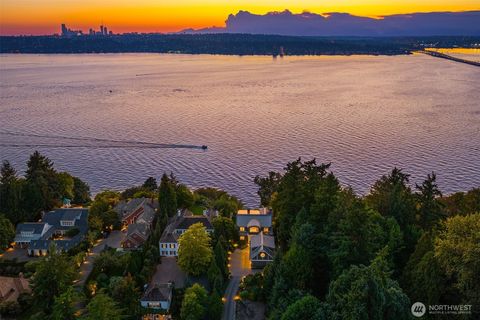 Photo of 2409 Evergreen Point Road, Medina, WA 98039 (MLS # 2434670)