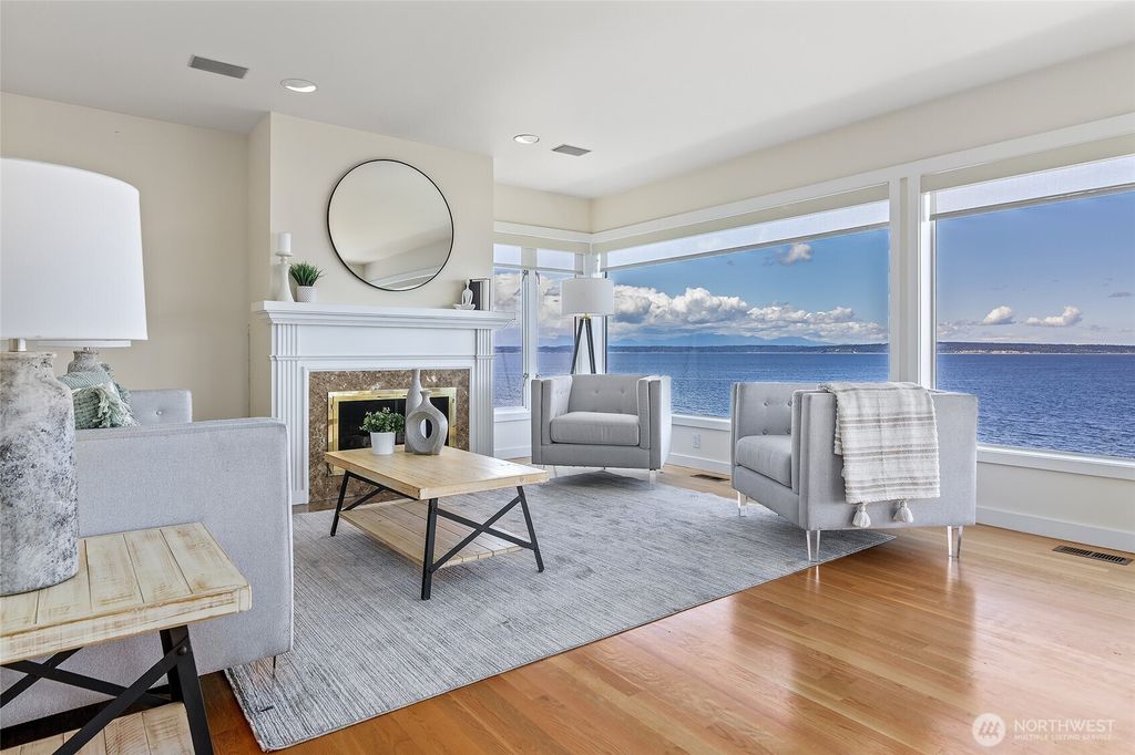 Photo of 3254 NW Esplanade, Seattle, WA 98117 (MLS # 2375117)