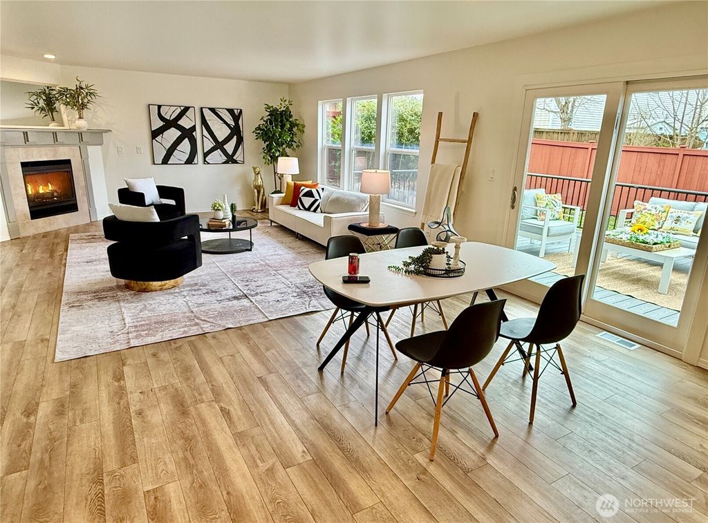 Photo of 12930 SE 258th Street, Kent, WA 98030 (MLS # 2492044)