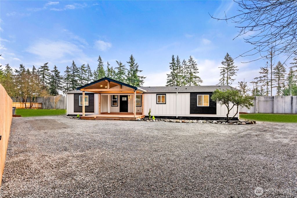 Photo of 17451 SE 262nd Street, Covington, WA 98042 (MLS # 2468276)