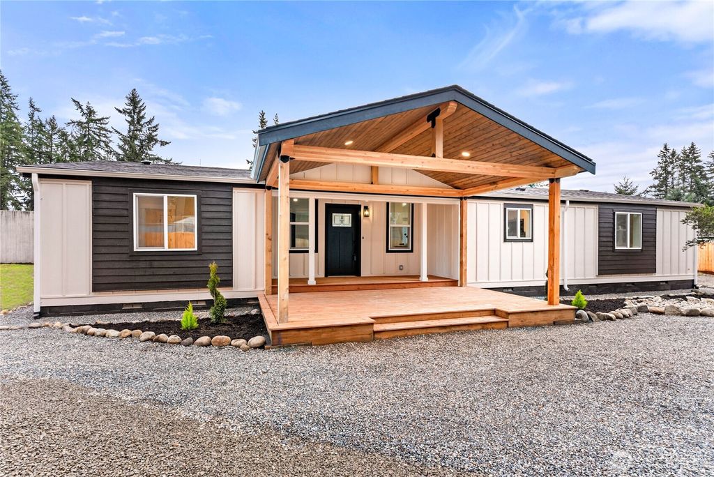 Photo of 17455 SE 262nd Street, Covington, WA 98042 (MLS # 2468276)