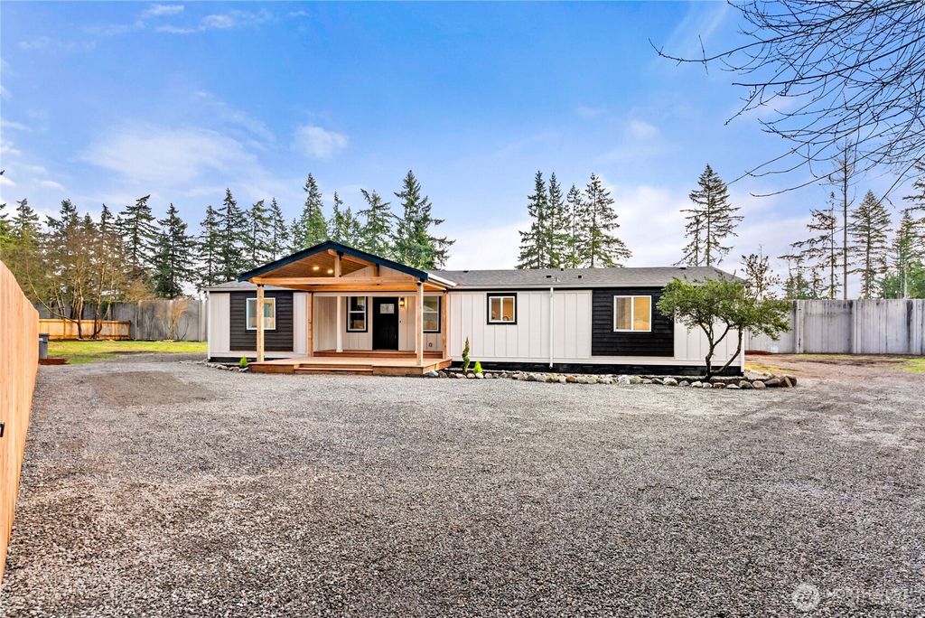 Photo of 17455 SE 262nd Street, Covington, WA 98042 (MLS # 2468276)