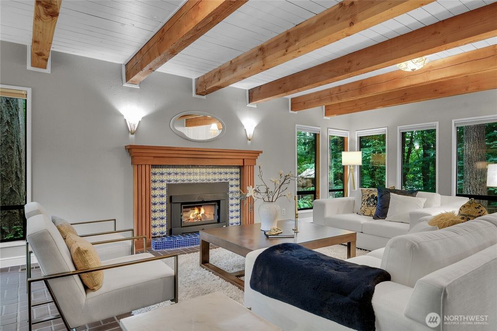 Photo of 11611 73rd Place NE, Kirkland, WA 98034 (MLS # 2380455)