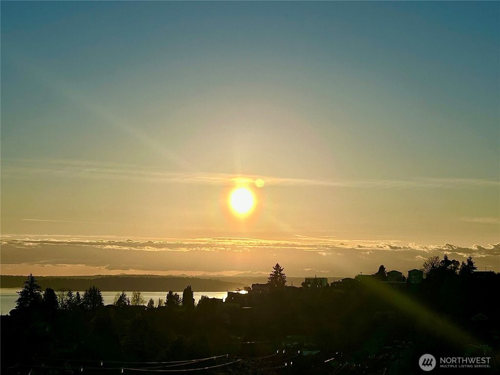 Photo of 4557 45th Avenue SW #403, Seattle, WA 98116 (MLS # 2348354)