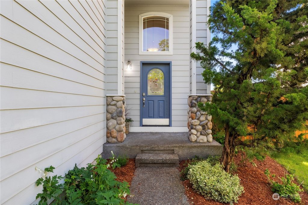 Photo of 25905 163rd Avenue SE, Covington, WA 98042 (MLS # 2239021)