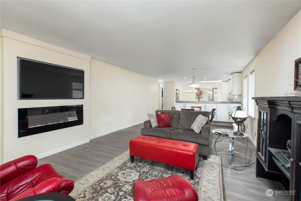 Photo of 24822 10th Avenue S, Des Moines, WA 98198 (MLS # 2068370)