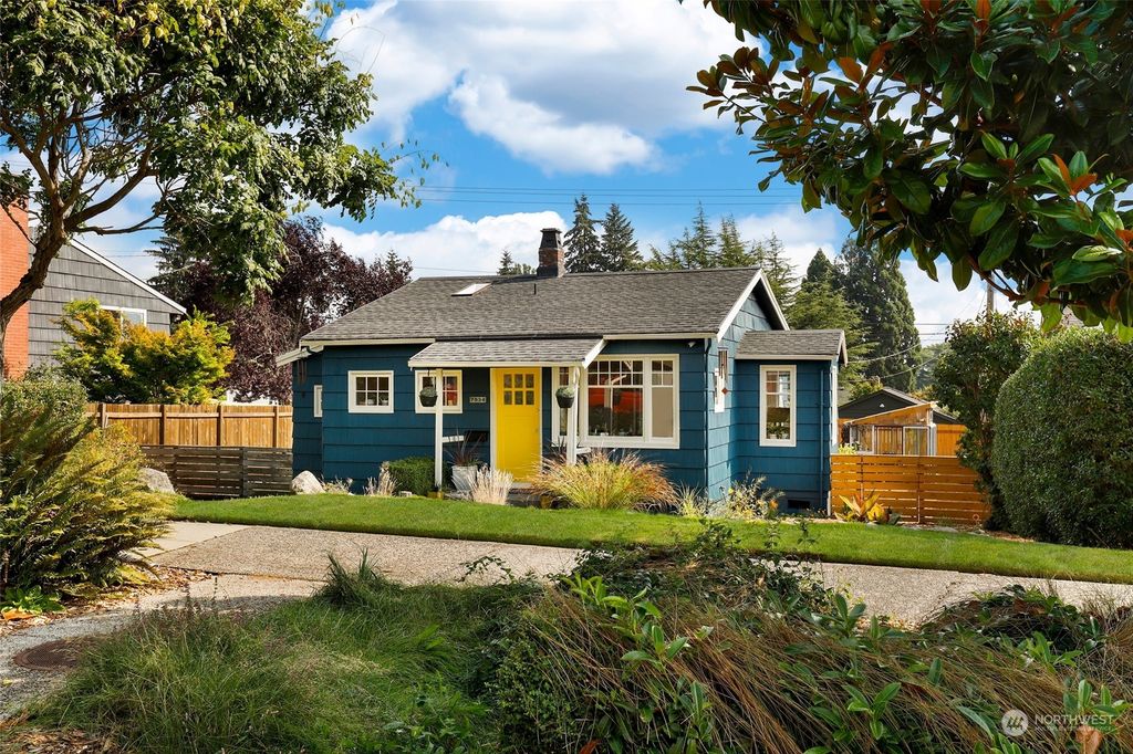 Photo of 7938 34th Avenue SW, Seattle, WA 98126 (MLS # 1995541)
