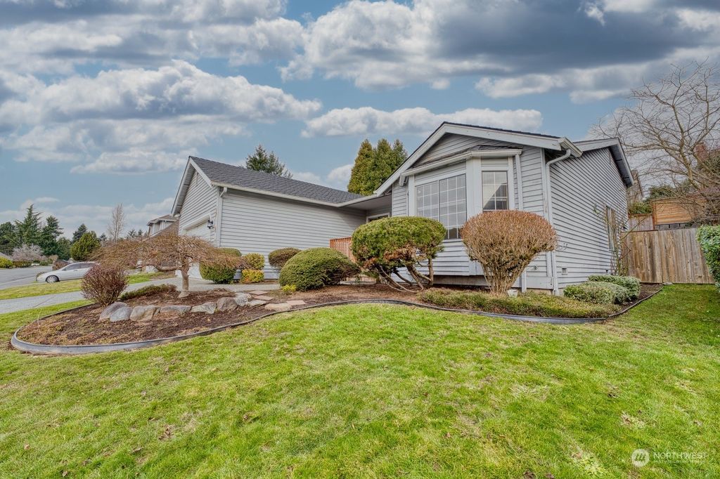 Photo of 25416 126th Avenue SE, Kent, WA 98030 (MLS # 2313628)