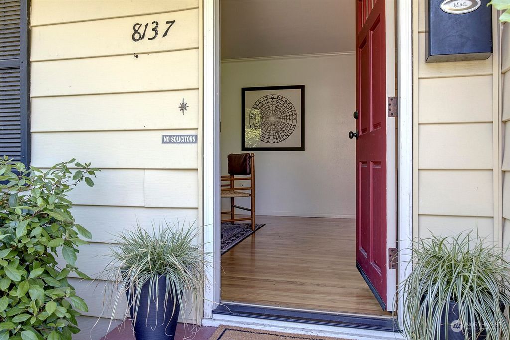 Photo of 8137 31st Avenue SW, Seattle, WA 98126 (MLS # 2127337)