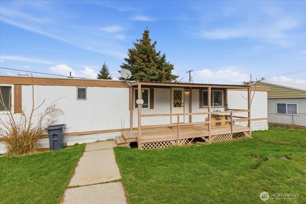 Photo of 121 Dill Avenue, Grand Coulee, WA 99133 (MLS # 2493615)