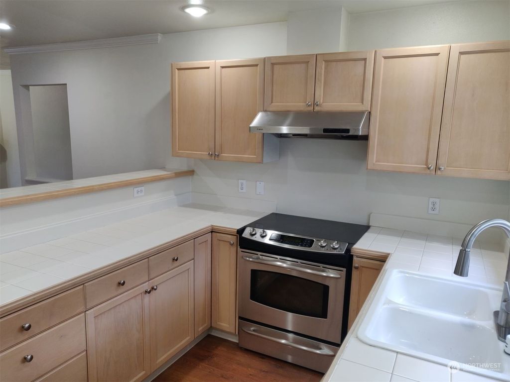 Photo of 25235 SE Klahanie Boulevard #J-101, Issaquah, WA 98027 (MLS # 2049105)