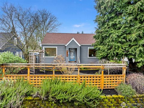 Photo of 824 S State Street, Tacoma, WA 98405 (MLS # 2475196)