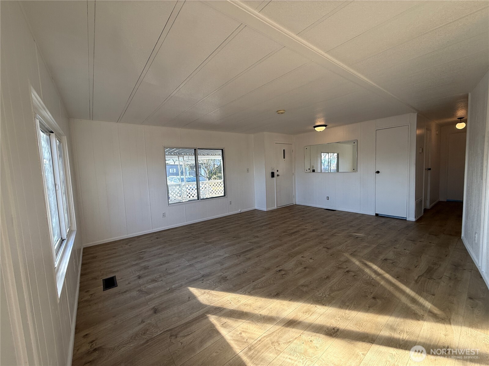 10404 South Tacoma Way 19