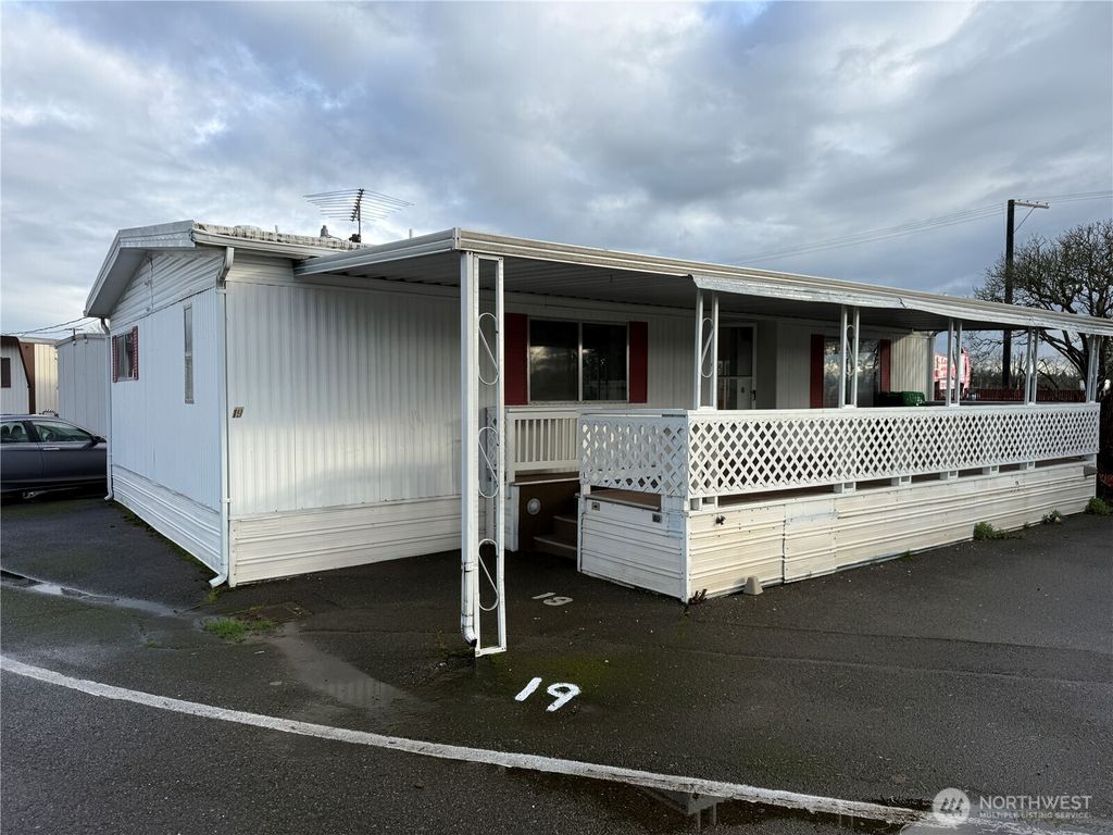 Photo of 10404 South Tacoma Way #19, Lakewood, WA 98499 (MLS # 2467094)