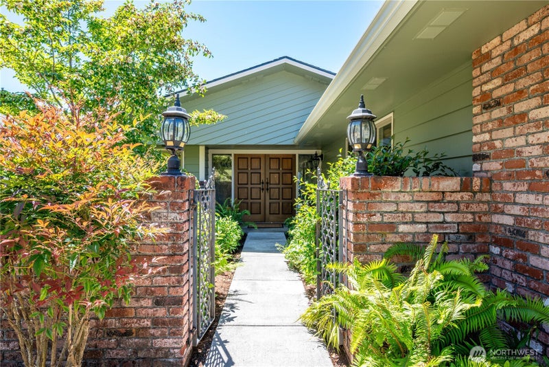 18 Island View Lane