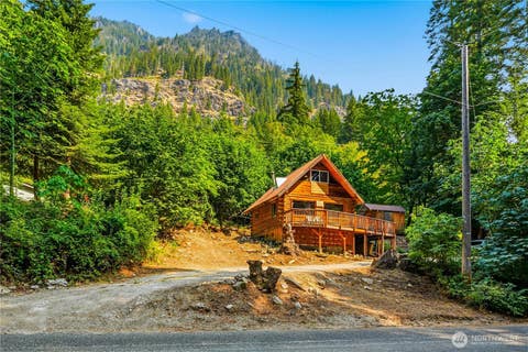 Photo of 17800 N Shore Dr. DR, Leavenworth, WA 98826 (MLS # 2553255)